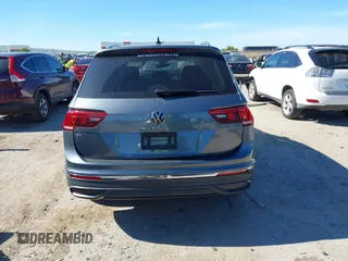 2024 Volkswagen Tiguan SE with VIN 3VV3B7AX9RM001526, listed as a IAAI auction lot 42216575 with 8,548 mi miles and . Bid and sale history available at DreamBid. Image 16.