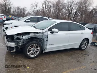 2018 Ford Fusion Hybrid SE with VIN 3FA6P0LU6JR177745, listed as a IAAI auction lot 41433376 with 97,025 mi miles. Bid and sale history available at carsss.com. Image 15.