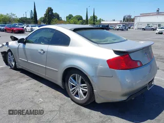 2003 Infiniti G35 w/Leather z VIN JNKCV54E13M222155, wystawiony jako IAAI lot #42324943 z przebiegiem 107 263 mil mil oraz . Historia ofert i sprzedaży dostępna na DreamBid. Obrazek 3.