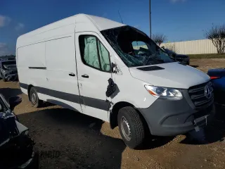 2022 Mercedes-Benz Sprinter Cargo with VIN W1Y40CHY0NT101988, listed as a Copart auction lot 84688584 with 71,888 mi miles and Salvage Title. Bid and sale history available at carsss.com. Image 4.