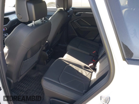 2022 Audi Q3 S line Premium z VIN WA1DECF37N1092225, wystawiony jako IAAI lot #41786815 z przebiegiem 41 973 mil mil oraz . Historia ofert i sprzedaży dostępna na DreamBid. Obrazek 8.