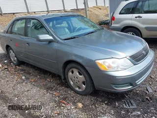 2001 Toyota Avalon XL z VIN 4T1BF28B31U121992, wystawiony jako IAAI lot #42149482 z przebiegiem 176 325 mil mil oraz . Historia ofert i sprzedaży dostępna na DreamBid. Obrazek 1.
