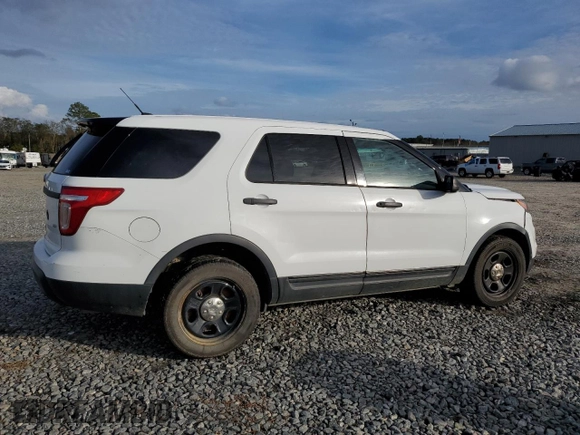 2015 Ford Utility Police Interceptor with VIN 1FM5K8AR8FGC67555, listed as a Copart auction lot 79763124 with 185,224 mi miles and Salvage Title. Bid and sale history available at carsss.com. Image 3.
