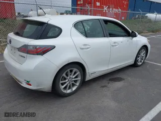 2013 Lexus CT 200h Hybrid with VIN JTHKD5BH1D2132643, listed as a IAAI auction lot 41870765 with 211,933 mi miles. Bid and sale history available at carsss.com. Image 4.