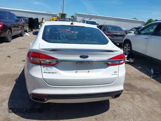 2017 Ford Fusion SE z VIN 3FA6P0H90HR246900, wystawiony jako IAAI lot #42169109 z przebiegiem 178 878 mil mil oraz . Historia ofert i sprzedaży dostępna na DreamBid. Obrazek 17.