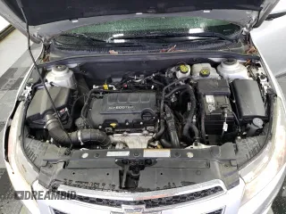 2014 Chevrolet Cruze 2LT z VIN 1G1PE5SB9E7181506, wystawiony jako Copart lot #46453855 z przebiegiem 151 602 mil mil oraz Szkoda całkowita • Salvage title. Historia ofert i sprzedaży dostępna na DreamBid. Obrazek 12.