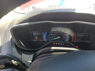 2016 Ford Focus Electric z VIN 1FADP3R4XGL203321, wystawiony jako Copart lot #49540014 z przebiegiem 31 348 mil mil oraz Nie do naprawy. Historia ofert i sprzedaży dostępna na DreamBid. Obrazek 9.