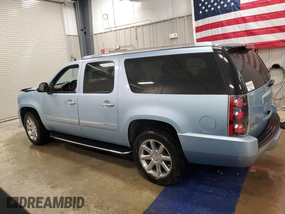 2011 GMC Yukon XL Denali z VIN 1GKS2MEF5BR254295, wystawiony jako Copart lot #49889805 z przebiegiem 79 258 mil mil oraz Tytuł czysty. Historia ofert i sprzedaży dostępna na DreamBid. Obrazek 2.
