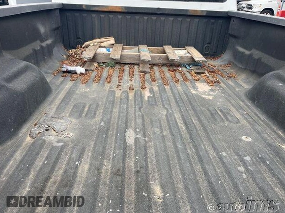 2011 Ford F-250 XL с VIN 1FT7X2B63BEC95088, выставлен на аукционе IAAI как лот 42619750 с пробегом 306 174 миль миль и . История ставок и продаж доступна на DreamBid. Изображение 7.