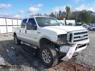 2007 Ford Super Duty F-250 XL with VIN 1FTSW21P17EB44474, listed as a IAAI auction lot 41040866 with 332,700 mi miles. Bid and sale history available at carsss.com. Image 6.