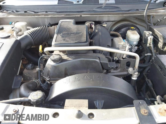 2003 GMC Envoy SLT with VIN 1GKDT13S532308502, listed as a IAAI auction lot 41676188 with 218,626 mi miles. Bid and sale history available at carsss.com. Image 10.