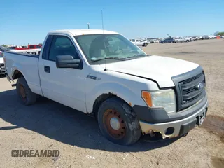 2014 Ford F-150 XL with VIN 1FTMF1CM6EKG10307, listed as a IAAI auction lot 41749365 with 32,939 mi miles. Bid and sale history available at carsss.com. Image 1.