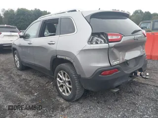 2014 Jeep Cherokee Latitude with VIN 1C4PJMCS5EW198112, listed as a IAAI auction lot 40417706 with 169,921 mi miles. Bid and sale history available at carsss.com. Image 3.