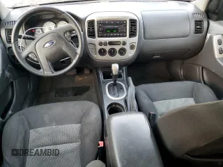 2007 Ford Escape XLT с VIN 1FMYU93117KA75929, выставлен на аукционе Copart как лот 48467515 с пробегом 156 386 миль миль и Списание • Salvage title. История ставок и продаж доступна на DreamBid. Изображение 8.