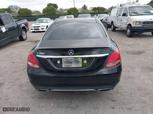 2018 Mercedes-Benz C-Class C 300 with VIN 55SWF4JB4JU260399, listed as a IAAI auction lot 41728747 with 91,596 mi miles. Bid and sale history available at carsss.com. Image 17.