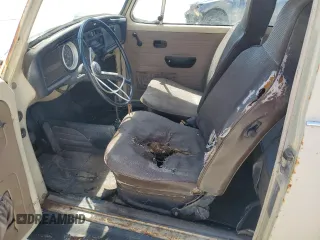 1971 Volkswagen Beetle с VIN 1112125854, выставлен на аукционе Copart как лот 57725065 с пробегом 87 888 миль миль и Чистый • Clean title. История ставок и продаж доступна на DreamBid. Изображение 7.