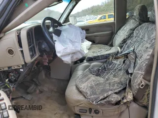 2002 GMC Sierra 1500HD SLE z VIN 1GTGK13U42F162260, wystawiony jako Copart lot #78520144 z przebiegiem Nie podano mil oraz Szkody całkowita. Historia ofert i sprzedaży dostępna na DreamBid. Obrazek 7.