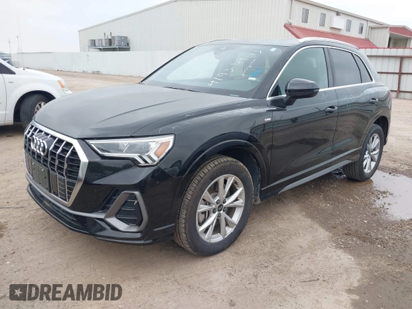 2023 Audi Q3 S line Premium z VIN WA1DECF30P1140909, wystawiony jako IAAI lot #41934943 z przebiegiem 42 947 mil mil oraz . Historia ofert i sprzedaży dostępna na DreamBid. Obrazek 2.