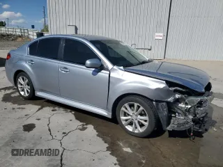 2014 Subaru Legacy Limited z VIN 4S3BMBL61E3038352, wystawiony jako Copart lot #52995135 z przebiegiem 75 598 mil mil oraz Szkoda całkowita • Salvage title. Historia ofert i sprzedaży dostępna na DreamBid. Obrazek 4.