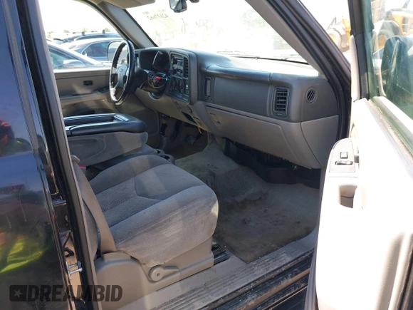2005 Chevrolet Tahoe LS with VIN 1GNEC13V85R268525, listed as a IAAI auction lot 42637662 with 186,989 mi miles and . Bid and sale history available at DreamBid. Image 5.