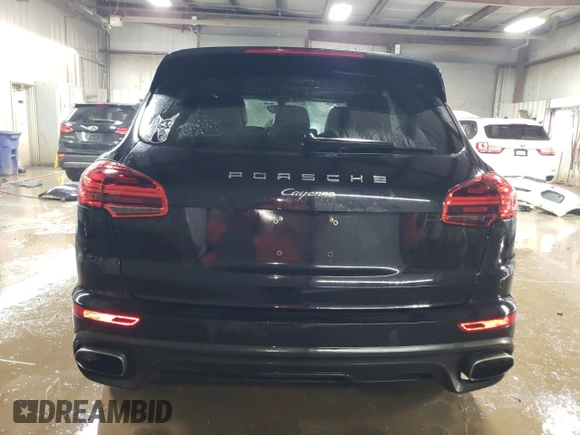 2016 Porsche Cayenne z VIN WP1AA2A20GLA05428, wystawiony jako Copart lot #52168225 z przebiegiem 90 749 mil mil oraz Szkoda całkowita • Salvage title. Historia ofert i sprzedaży dostępna na DreamBid. Obrazek 6.