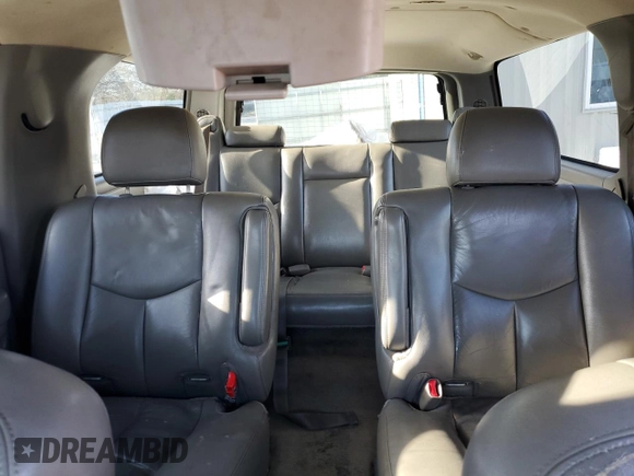 2006 GMC Yukon XL SLT with VIN 1GKEC16Z66J125150, listed as a Copart auction lot 88676205 with 211,564 mi miles and Salvage Title. Bid and sale history available at carsss.com. Image 10.