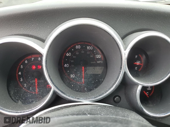 2008 Pontiac Vibe z VIN 5Y2SL658X8Z423144, wystawiony jako Copart lot #50903085 z przebiegiem 181 158 mil mil oraz Szkoda całkowita • Salvage title. Historia ofert i sprzedaży dostępna na DreamBid. Obrazek 9.
