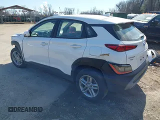 2022 Hyundai Kona SE with VIN KM8K2CAB7NU808474, listed as a IAAI auction lot 41628297 with 31,738 mi miles. Bid and sale history available at carsss.com. Image 3.