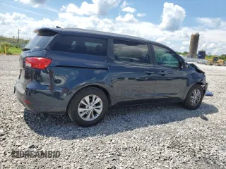 2015 Kia Sedona LX with VIN KNDMB5C14F6043095, listed as a Copart auction lot 69256824 with 181,202 mi miles and Salvage Title. Bid and sale history available at carsss.com. Image 3.