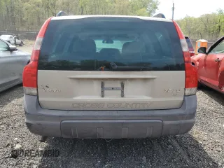 2004 Volvo V70 XC70 with VIN YV1SZ59H641169454, listed as a Copart auction lot 53650635 with 0 mi miles and Salvage Title. Bid and sale history available at carsss.com. Image 6.