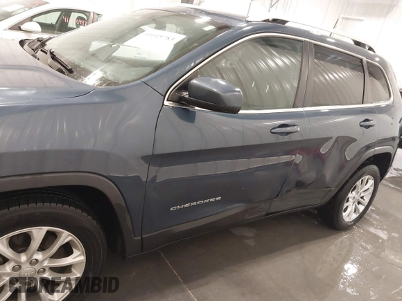 2019 Jeep Cherokee Latitude with VIN 1C4PJLCB0KD434554, listed as a IAAI auction lot 41615783 with 73,014 mi miles. Bid and sale history available at carsss.com. Image 6.