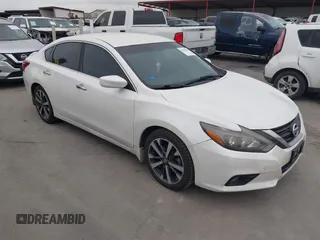 2017 Nissan Altima SV z VIN 1N4AL3APXHC110496, wystawiony jako IAAI lot #41928604 z przebiegiem 108 600 mil mil oraz . Historia ofert i sprzedaży dostępna na DreamBid. Obrazek 1.