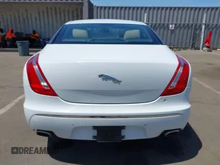 2012 Jaguar XJ z VIN SAJWA1CB4CLV33824, wystawiony jako IAAI lot #42279485 z przebiegiem 147 376 mil mil oraz . Historia ofert i sprzedaży dostępna na DreamBid. Obrazek 16.