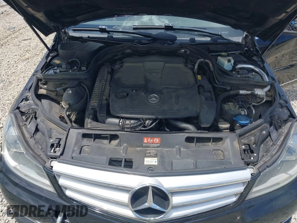 2013 Mercedes-Benz C 300 Sport с VIN WDDGF8AB3DA839741, выставлен на аукционе IAAI как лот 42647321 с пробегом 234 146 миль миль и . История ставок и продаж доступна на DreamBid. Изображение 10.