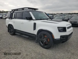 2024 Land Rover Defender X-Dynamic SE z VIN SALE2FEU7R2297275, wystawiony jako Copart lot #76837044 z przebiegiem Nie podano mil oraz Nie do naprawy • Non repairable. Historia ofert i sprzedaży dostępna na DreamBid. Obrazek 4.