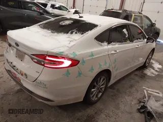 2017 Ford Fusion SE with VIN 3FA6P0H71HR346924, listed as a IAAI auction lot 41597931 with 132,267 mi miles. Bid and sale history available at carsss.com. Image 4.