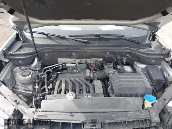 2018 Volkswagen Atlas SE with VIN 1V2KR2CA6JC560411, listed as a IAAI auction lot 41887472 with 168,155 mi miles and . Bid and sale history available at DreamBid. Image 10.