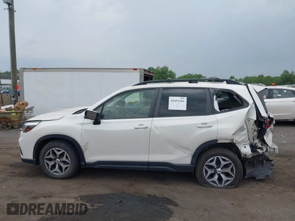 2020 Subaru Forester Premium with VIN JF2SKAJC2LH607154, listed as a IAAI auction lot 42451416 with 27,999 mi miles and . Bid and sale history available at DreamBid. Image 13.