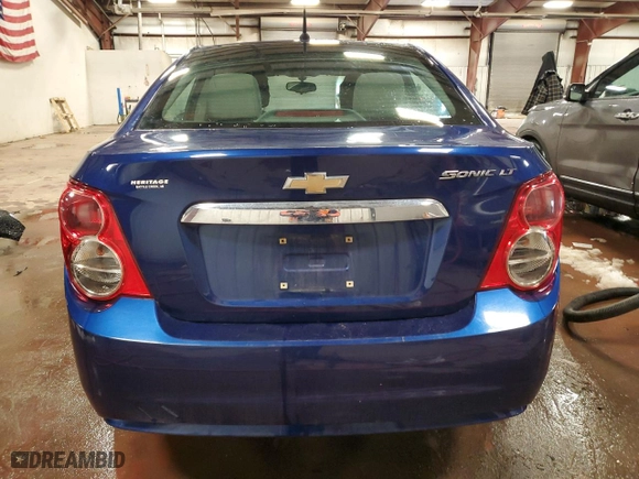 2014 Chevrolet Sonic LT with VIN 1G1JC5SH1E4127859, listed as a Copart auction lot 45552415 with NaN miles and Clean Title. Bid and sale history available at carsss.com. Image 6.