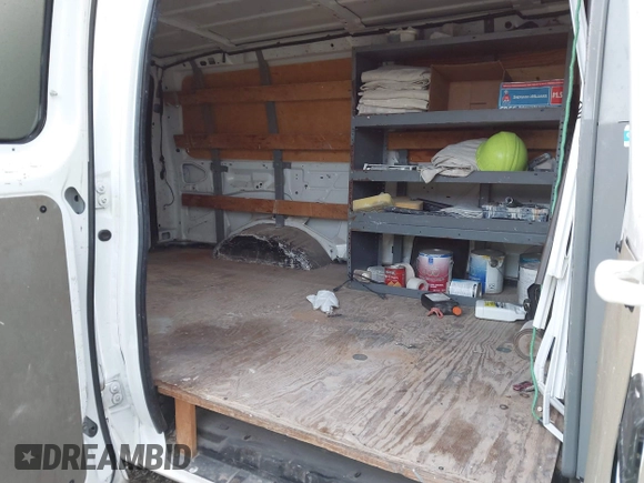 2013 Ford Econoline Cargo Commercial z VIN 1FTNE2EW5DDA45871, wystawiony jako IAAI lot #41422563 z przebiegiem 179 911 mil mil oraz . Historia ofert i sprzedaży dostępna na DreamBid. Obrazek 8.