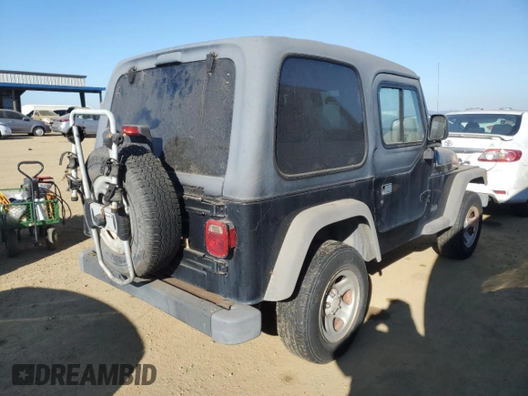 2005 Jeep Wrangler SE with VIN 1J4FA291X5P340277, listed as a Copart auction lot 88562825 with 224,475 mi miles and Clean Title. Bid and sale history available at carsss.com. Image 3.