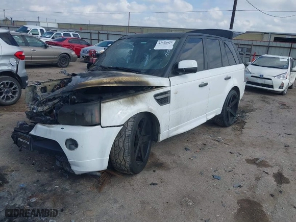 2011 Land Rover Range Rover Sport HSE with VIN SALSF2D40BA260128, listed as a IAAI auction lot 41520917 with 1 mi miles. Bid and sale history available at carsss.com. Image 2.