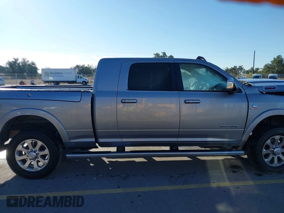 2019 Ram 2500 Laramie with VIN 3C6UR5NL5KG701954, listed as a IAAI auction lot 41030753 with 183,756 mi miles. Bid and sale history available at carsss.com. Image 14.
