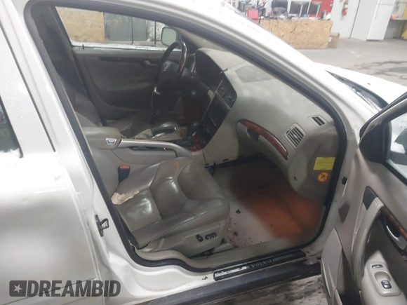 2005 Volvo XC70 with VIN YV1SZ592751190343, listed as a IAAI auction lot 41517785 with 202,533 mi miles and . Bid and sale history available at DreamBid. Image 5.