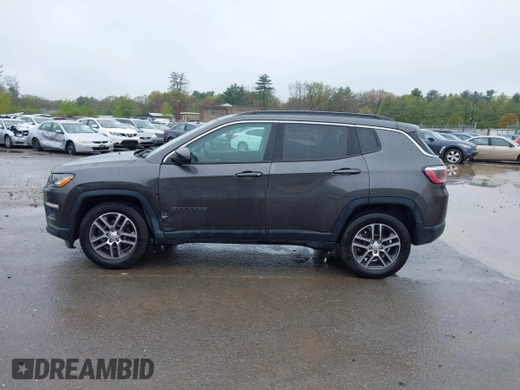 2018 Jeep Compass Latitude z VIN 3C4NJDBB5JT112368, wystawiony jako IAAI lot #42159891 z przebiegiem 81 763 mil mil oraz . Historia ofert i sprzedaży dostępna na DreamBid. Obrazek 14.