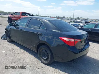 2019 Toyota Corolla L z VIN 5YFBURHE1KP865263, wystawiony jako IAAI lot #42153766 z przebiegiem 62 827 mil mil oraz . Historia ofert i sprzedaży dostępna na DreamBid. Obrazek 3.