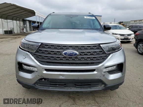 2024 Ford Explorer XLT with VIN 1FMSK7DHXRGA32630, listed as a Copart auction lot 45739405 with 885 mi miles and Salvage Title. Bid and sale history available at carsss.com. Image 5.