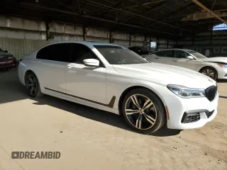 2016 BMW 7 Series 750i z VIN WBA7F0C56GGM20803, wystawiony jako Copart lot #51183415 z przebiegiem 70 728 mil mil oraz Czysty tytuł • Clean title. Historia ofert i sprzedaży dostępna na DreamBid. Obrazek 4.