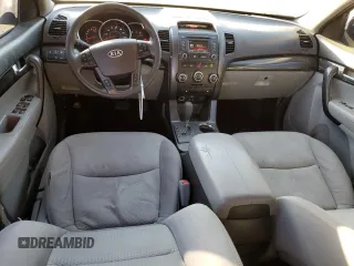 2013 Kia Sorento LX with VIN 5XYKT3A69DG345242, listed as a Copart auction lot 50469915 with 154,112 mi miles and Salvage title. Bid and sale history available at DreamBid. Image 8.