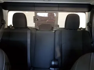 2023 Jeep Gladiator Overland z VIN 1C6HJTFGXPL560873, wystawiony jako Copart lot #47033235 z przebiegiem Nie podano mil oraz Tytuł czysty. Historia ofert i sprzedaży dostępna na DreamBid. Obrazek 10.